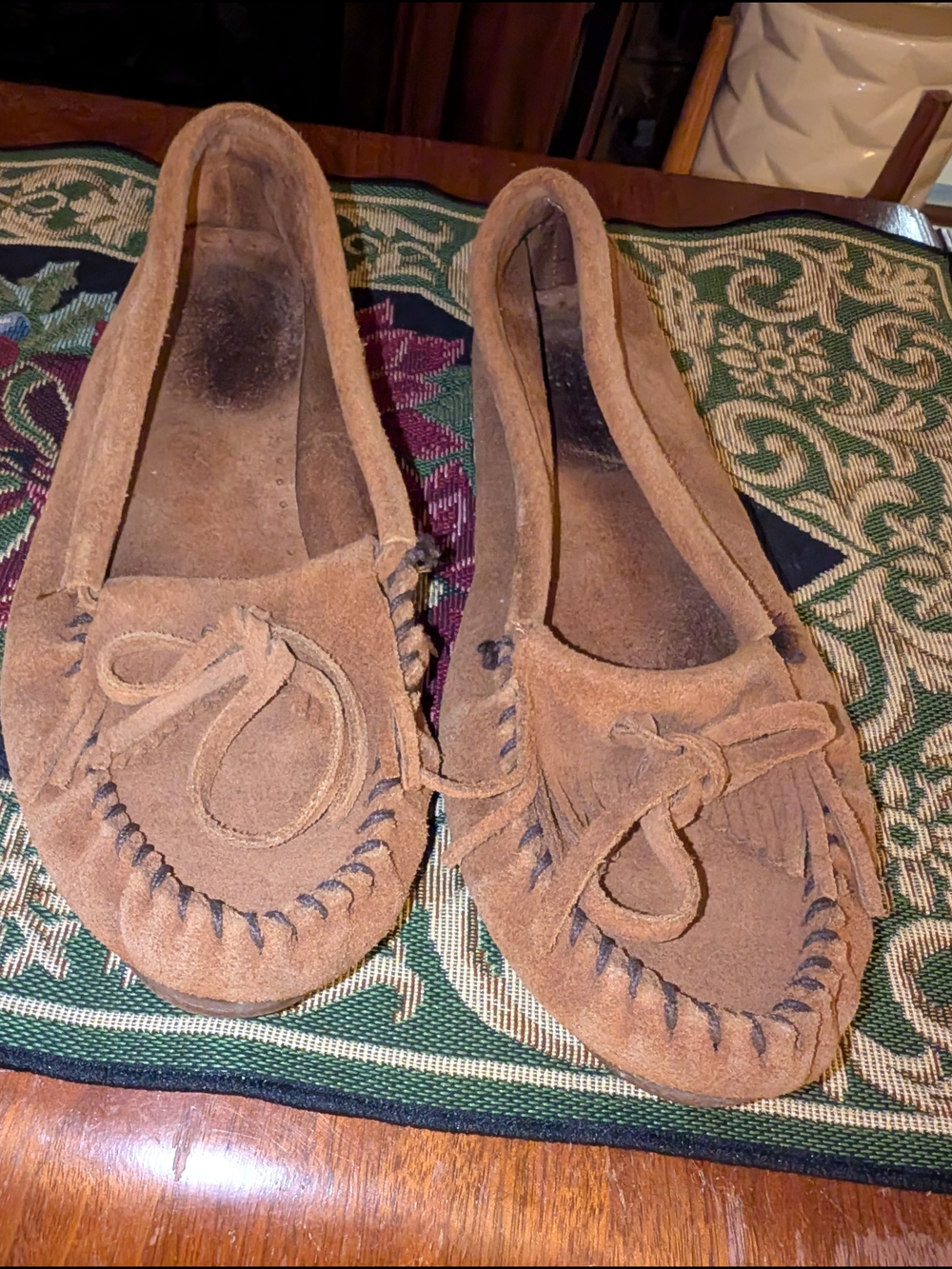 Minnetonka Suede Moccasin Flats Women’s 8 | Brown Leather Slip-On Boho Cozy Shoe